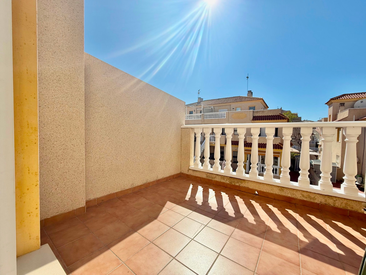 Se vende Pareada de 3 dormitorios en Costa Blanca, Alicante, España