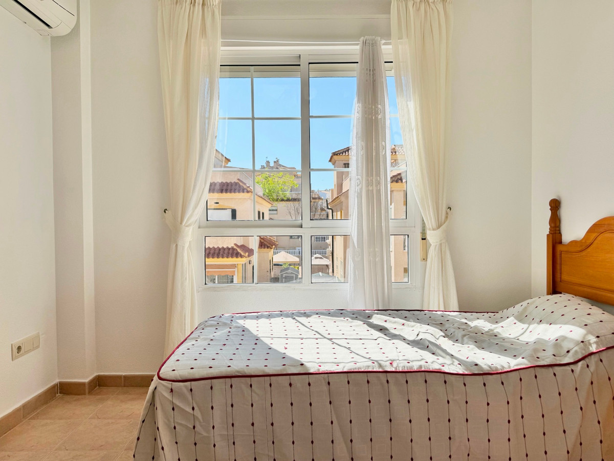 Se vende Pareada de 3 dormitorios en Costa Blanca, Alicante, España