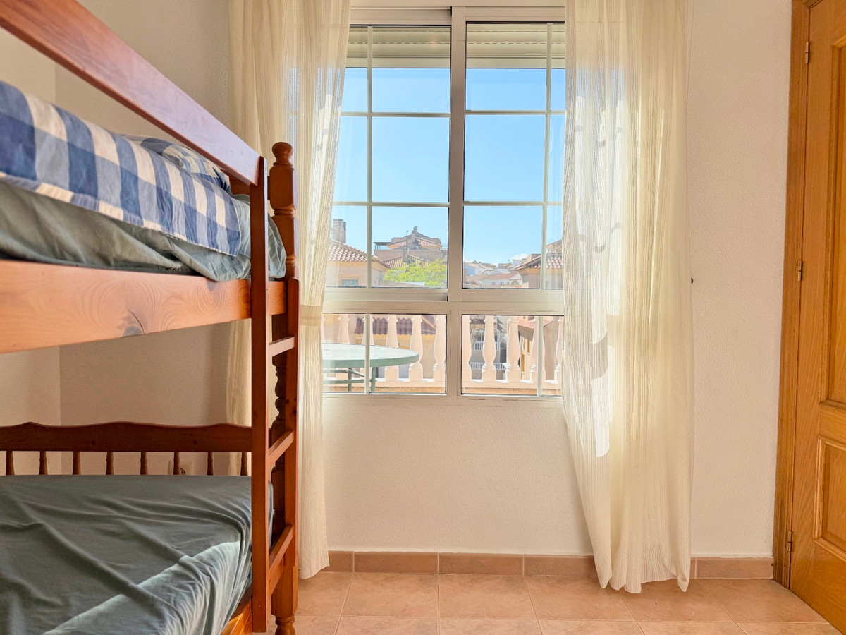 Se vende Pareada de 3 dormitorios en Costa Blanca, Alicante, España