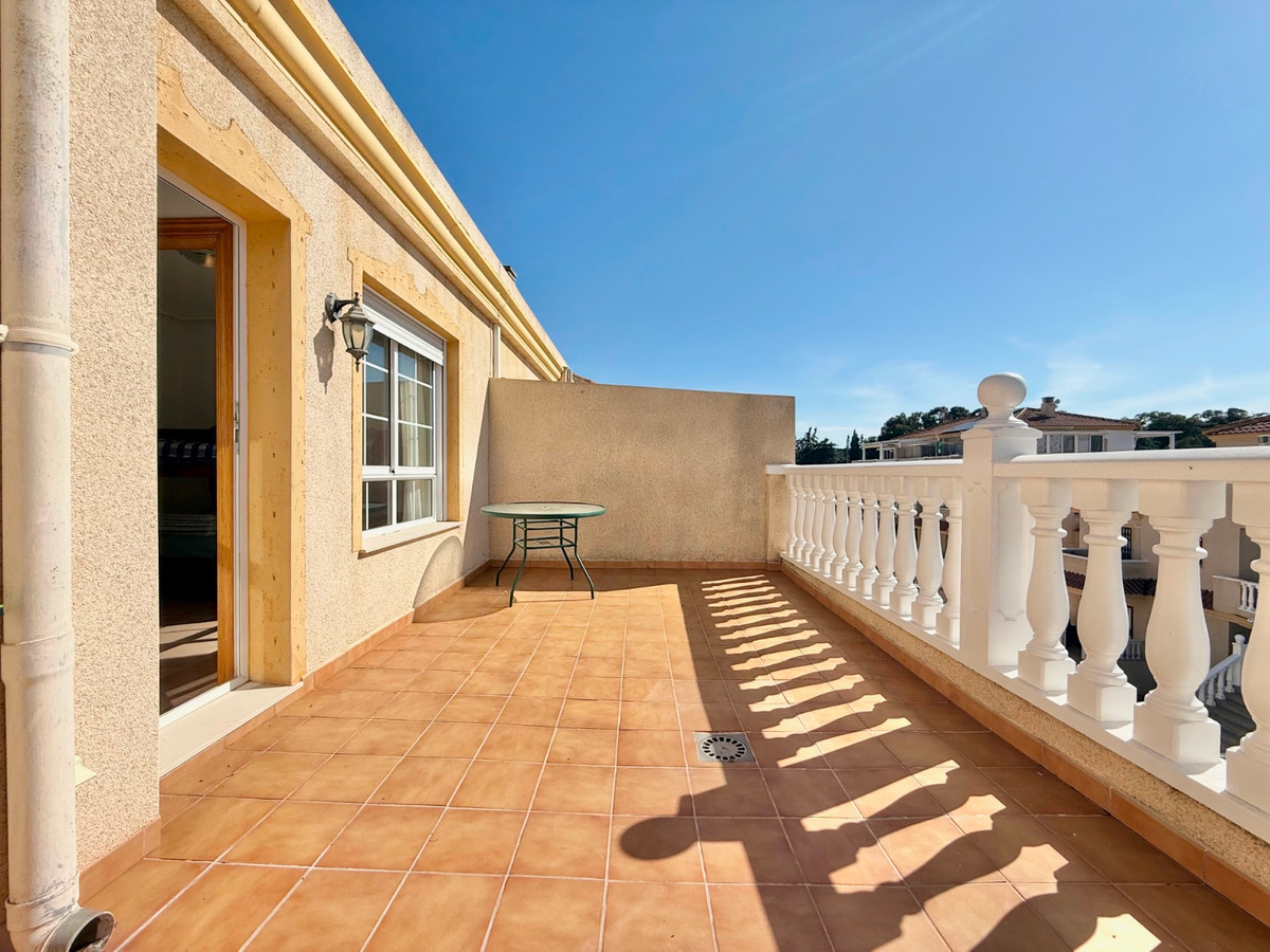 Se vende Pareada de 3 dormitorios en Costa Blanca, Alicante, España
