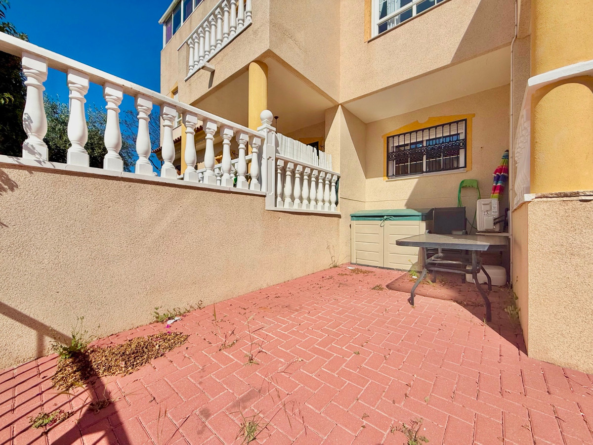 Se vende Pareada de 3 dormitorios en Costa Blanca, Alicante, España