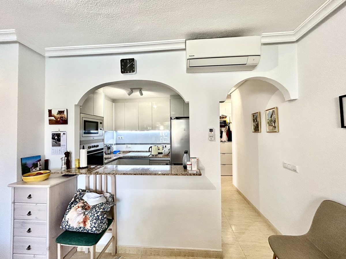 Se vende Apartamento Planta Media de 2 dormitorios en Costa Blanca, Alicante, España