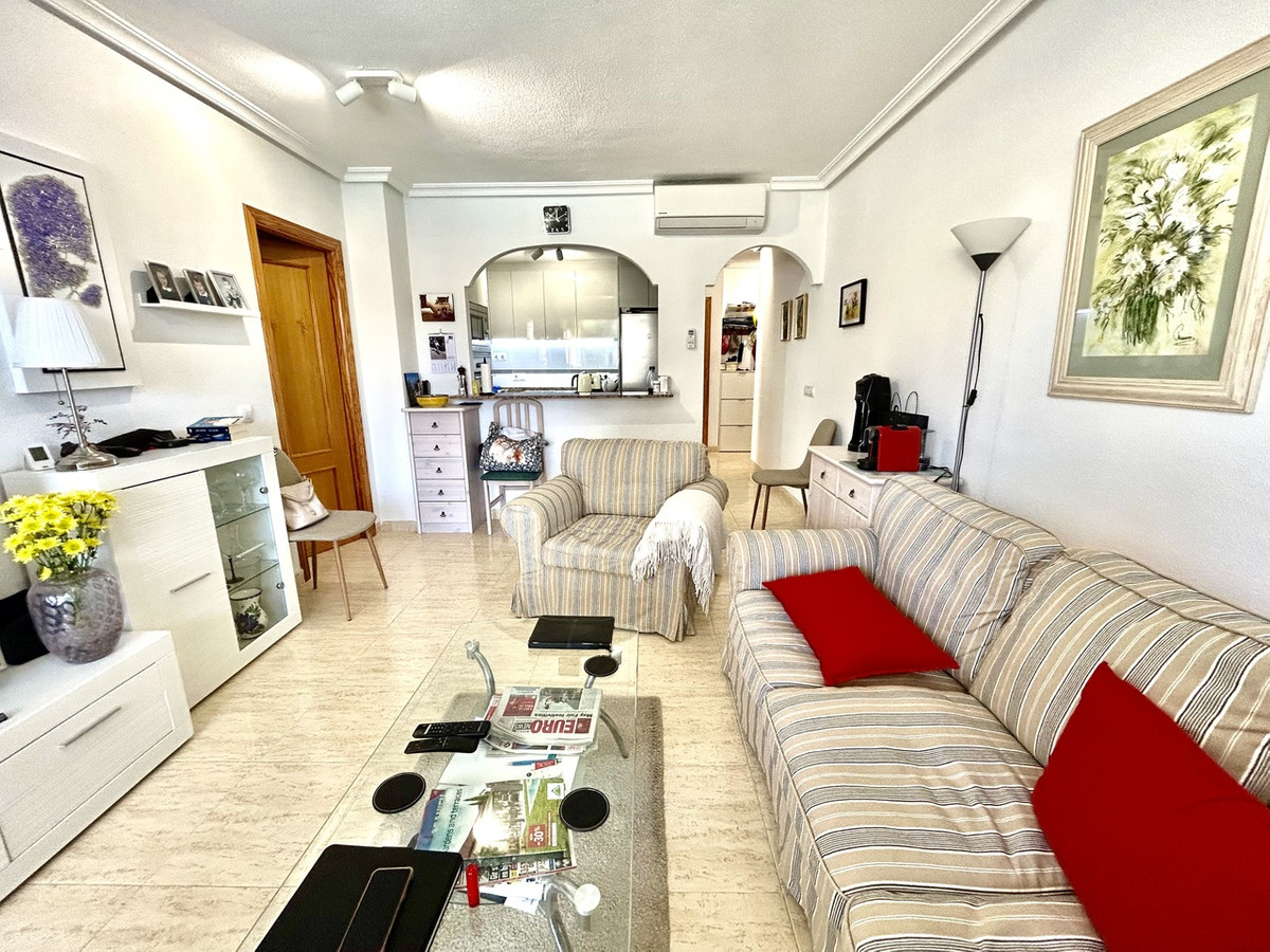 Se vende Apartamento Planta Media de 2 dormitorios en Costa Blanca, Alicante, España