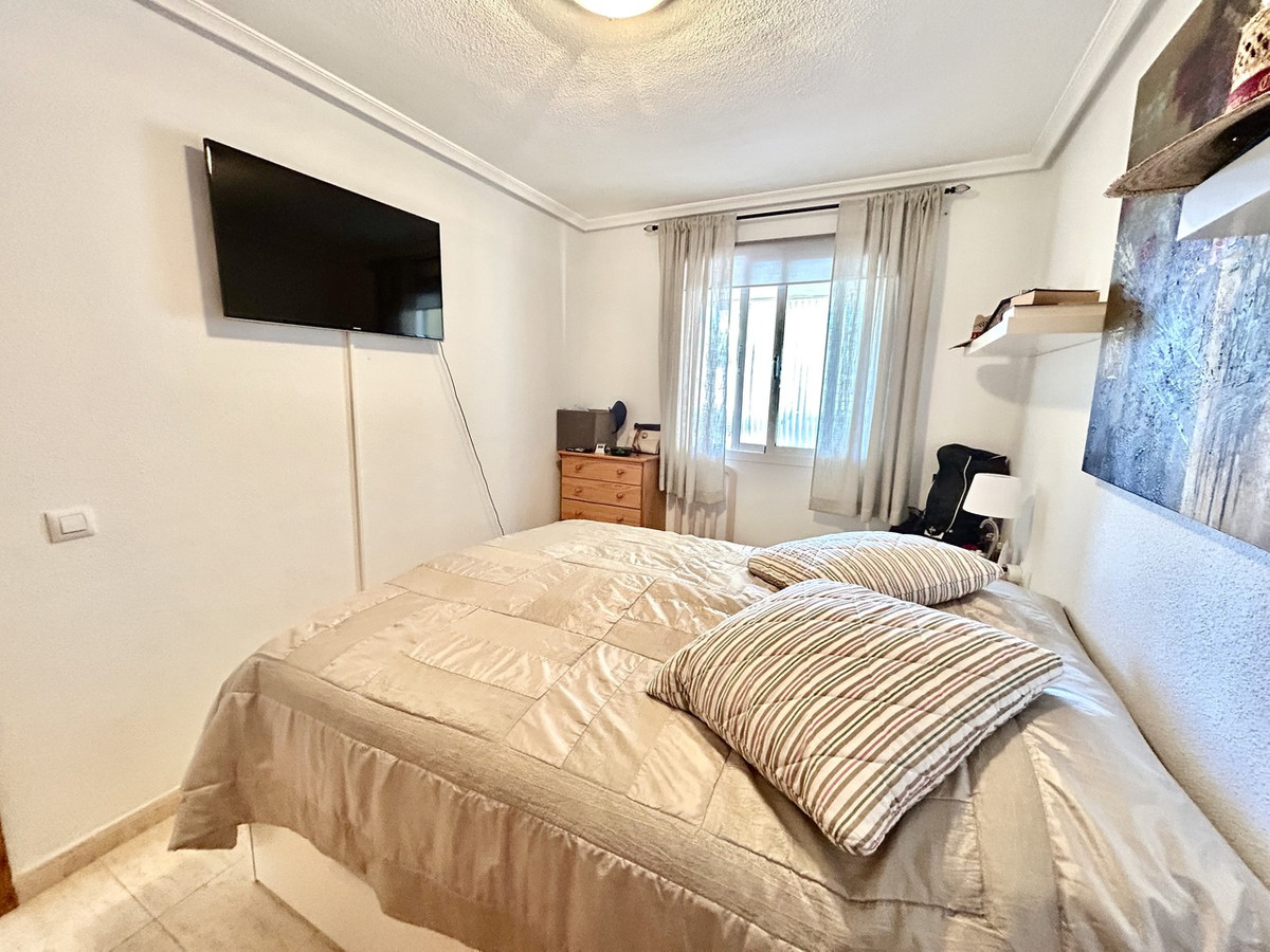 Se vende Apartamento Planta Media de 2 dormitorios en Costa Blanca, Alicante, España