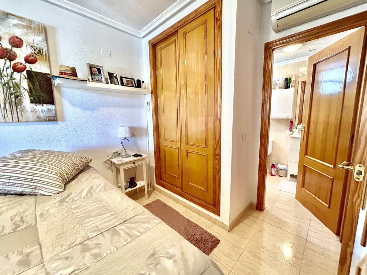 Se vende Apartamento Planta Media de 2 dormitorios en Costa Blanca, Alicante, España