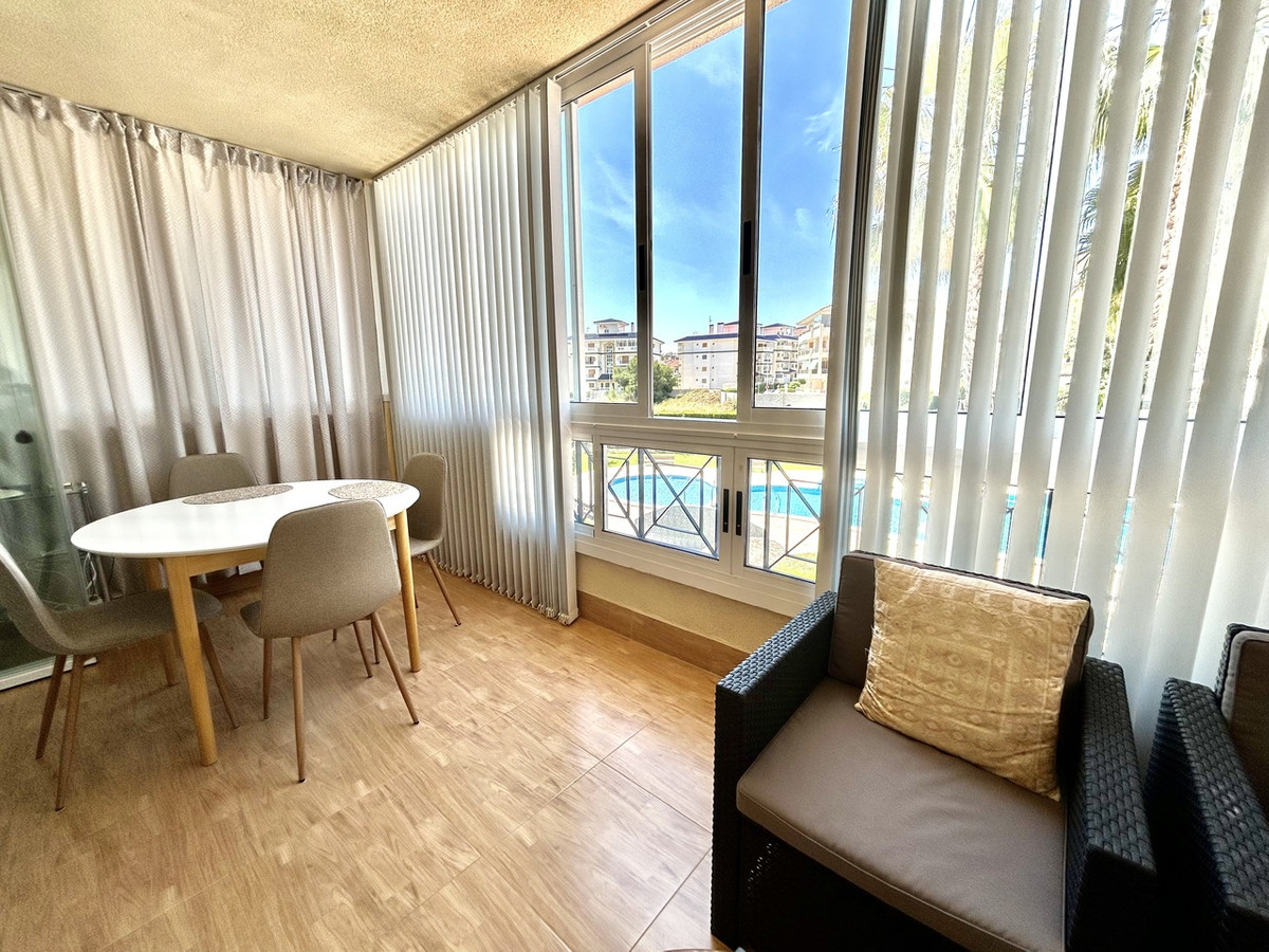Se vende Apartamento Planta Media de 2 dormitorios en Costa Blanca, Alicante, España