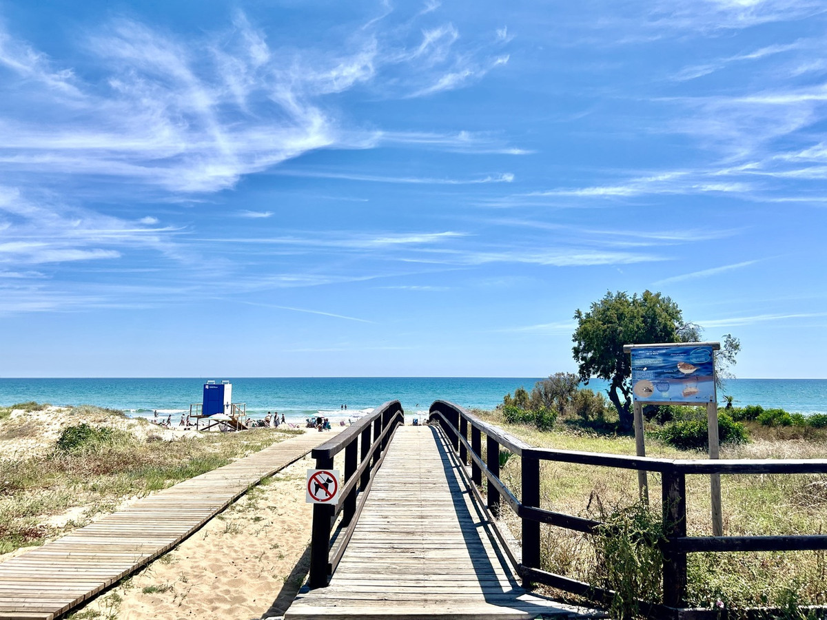 Se vende Apartamento Planta Media de 2 dormitorios en Costa Blanca, Alicante, España