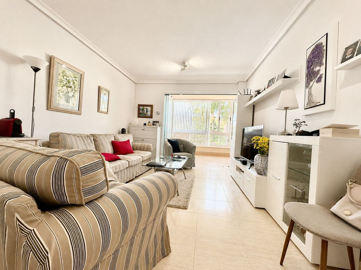 Se vende Apartamento Planta Media de 2 dormitorios en Costa Blanca, Alicante, España