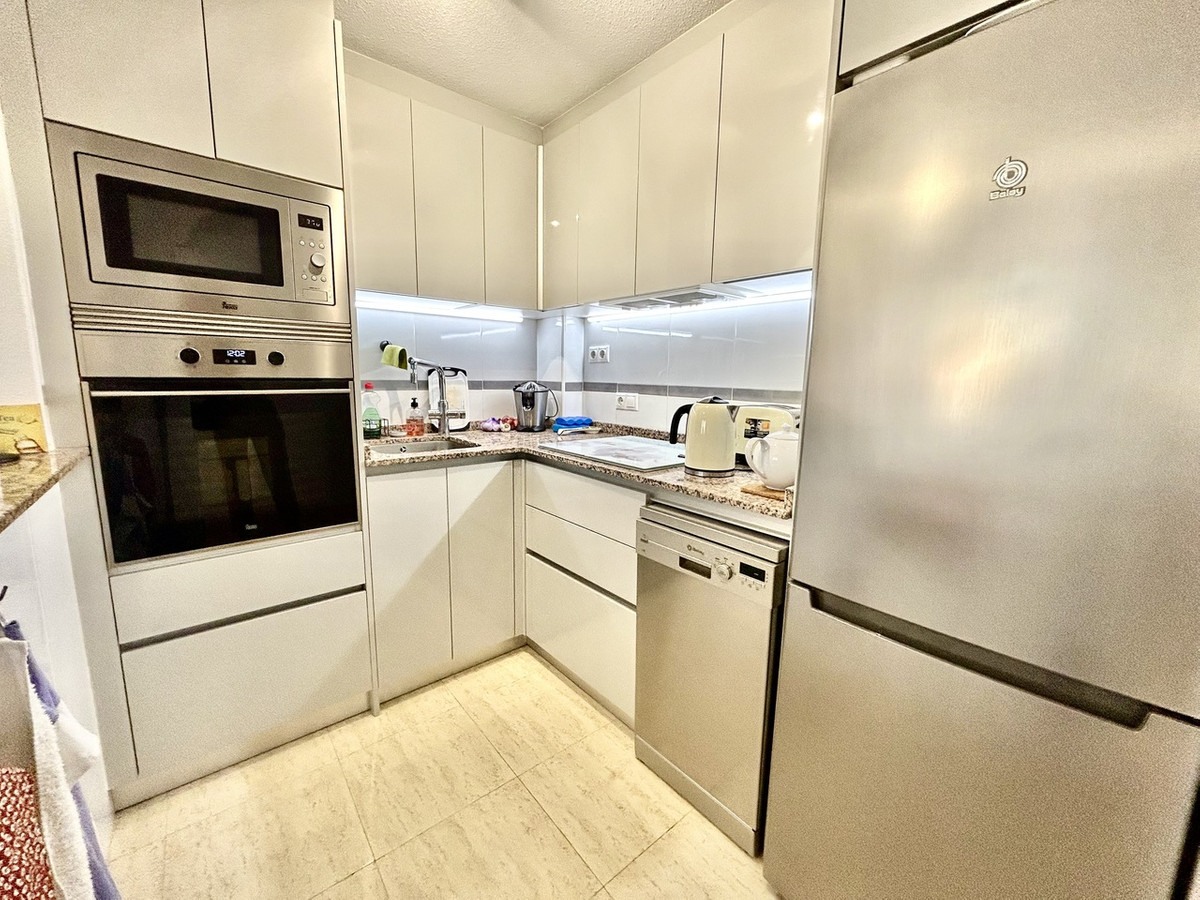 Se vende Apartamento Planta Media de 2 dormitorios en Costa Blanca, Alicante, España