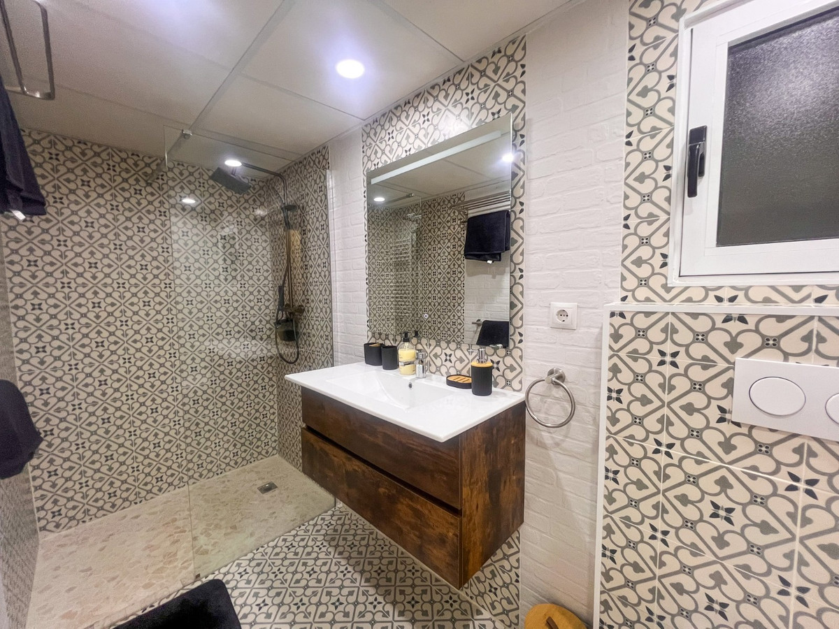Se vende Apartamento Planta Media de 4 dormitorios en Costa Blanca, Alicante, España