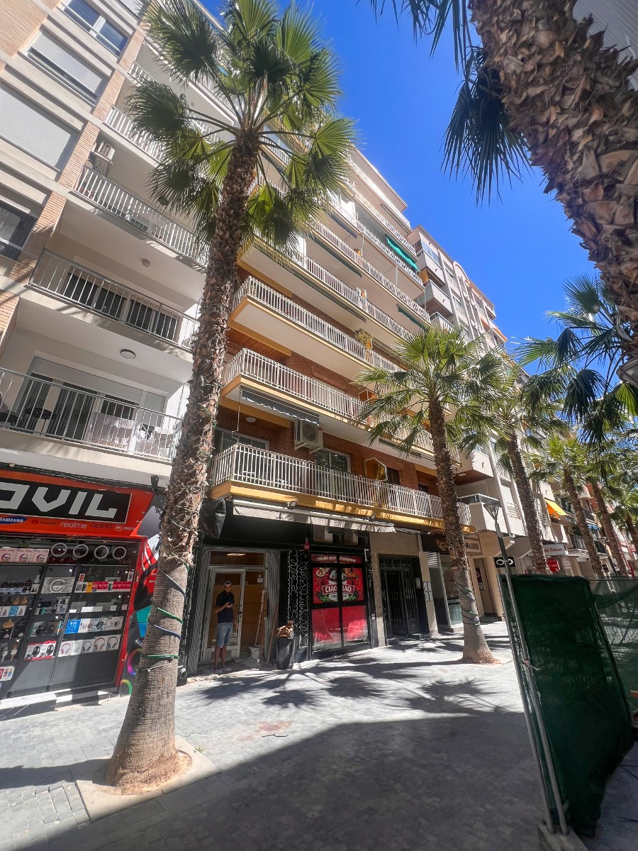 Se vende Apartamento Planta Media de 4 dormitorios en Costa Blanca, Alicante, España