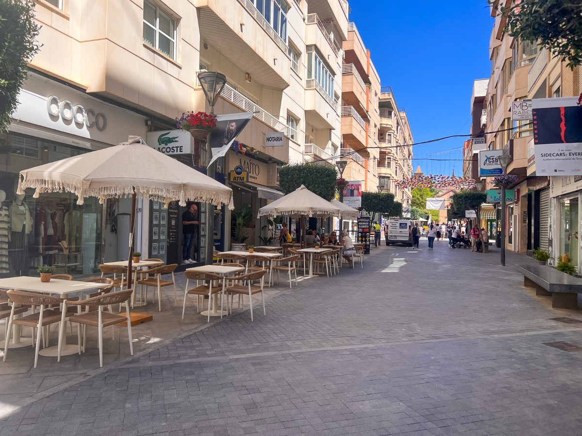 Se vende Apartamento Planta Media de 4 dormitorios en Costa Blanca, Alicante, España