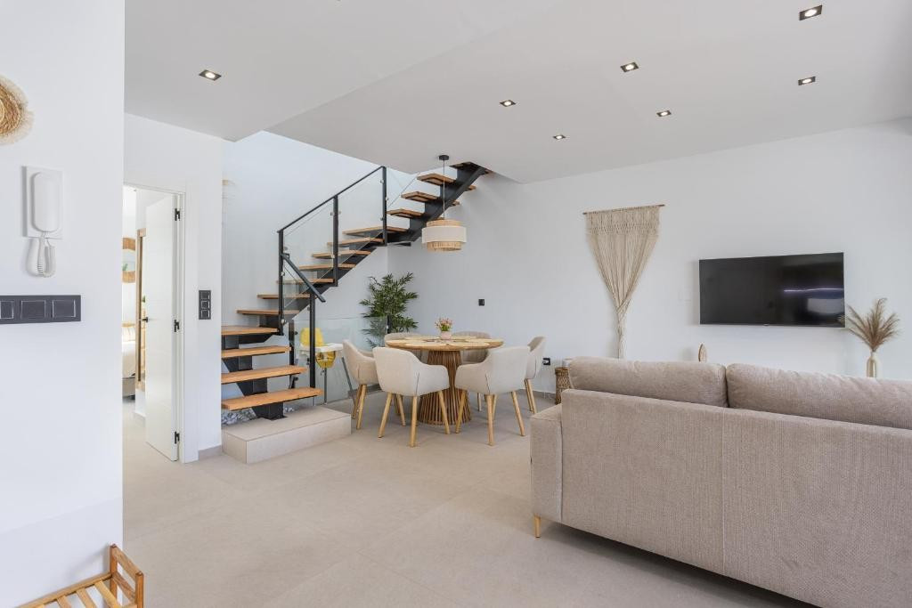 3 Bed Townhouse for sale in Dolores Costa Blanca, Alicante, Spain