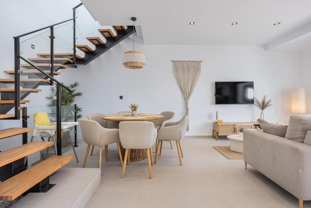 3 Bed Townhouse for sale in Dolores Costa Blanca, Alicante, Spain