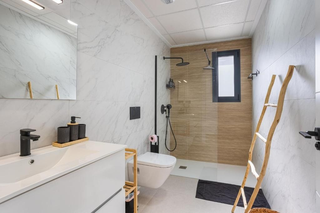 3 Bed Townhouse for sale in Dolores Costa Blanca, Alicante, Spain