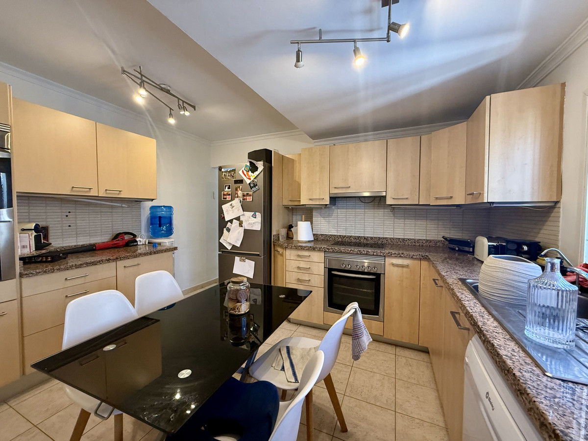 5 Bed Townhouse for sale in Nueva Andalucía Costa Del Sol, Málaga, Spain