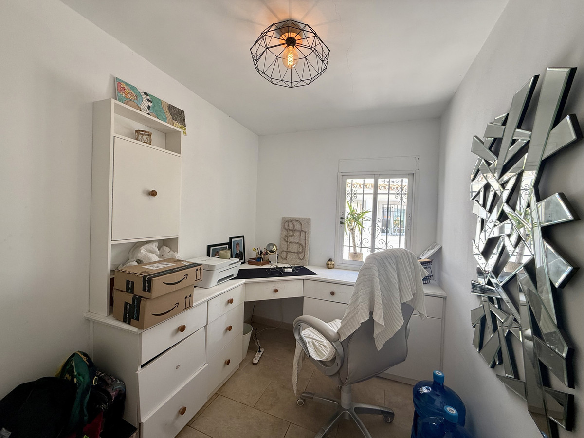 5 Bed Townhouse for sale in Nueva Andalucía Costa Del Sol, Málaga, Spain
