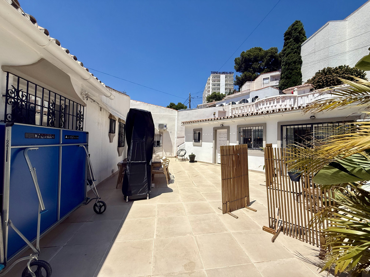 5 Bed Townhouse for sale in Nueva Andalucía Costa Del Sol, Málaga, Spain