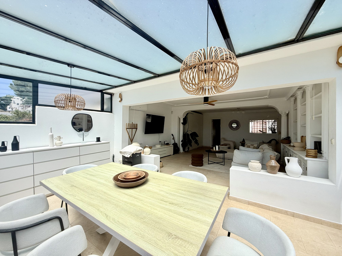 5 Bed Townhouse for sale in Nueva Andalucía Costa Del Sol, Málaga, Spain