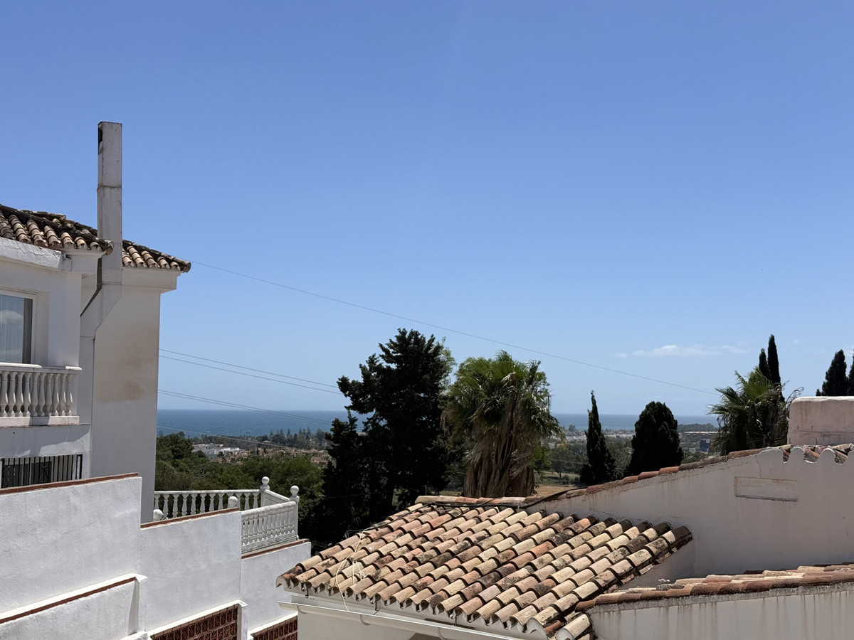 5 Bed Townhouse for sale in Nueva Andalucía Costa Del Sol, Málaga, Spain