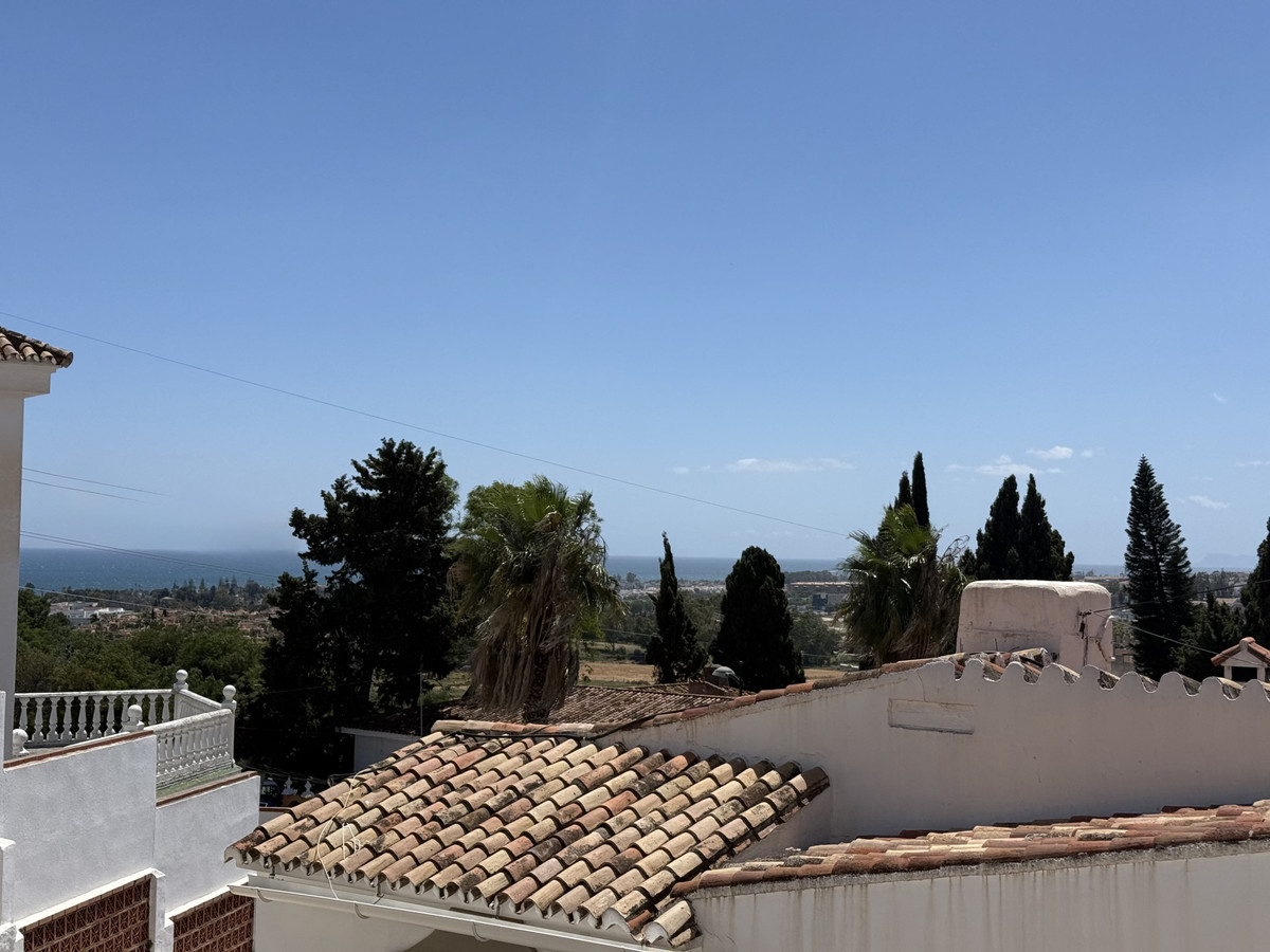 5 Bed Townhouse for sale in Nueva Andalucía Costa Del Sol, Málaga, Spain