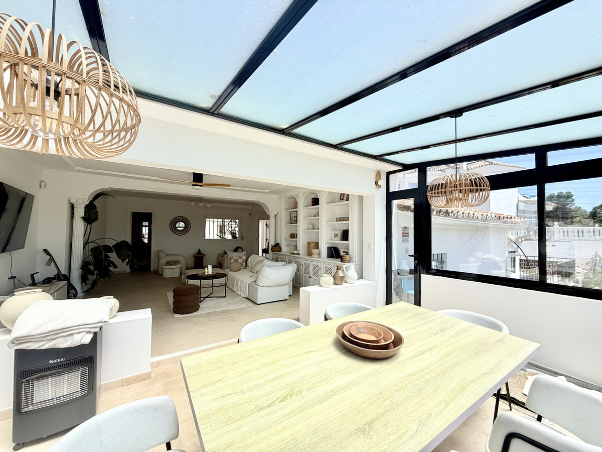 5 Bed Townhouse for sale in Nueva Andalucía Costa Del Sol, Málaga, Spain