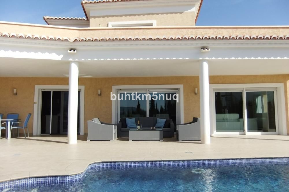 4 Bed Townhouse for sale in Calpe Costa Blanca, Alicante, Spain