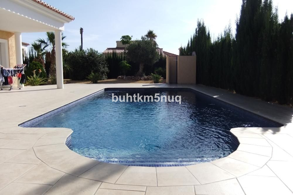 4 Bed Townhouse for sale in Calpe Costa Blanca, Alicante, Spain
