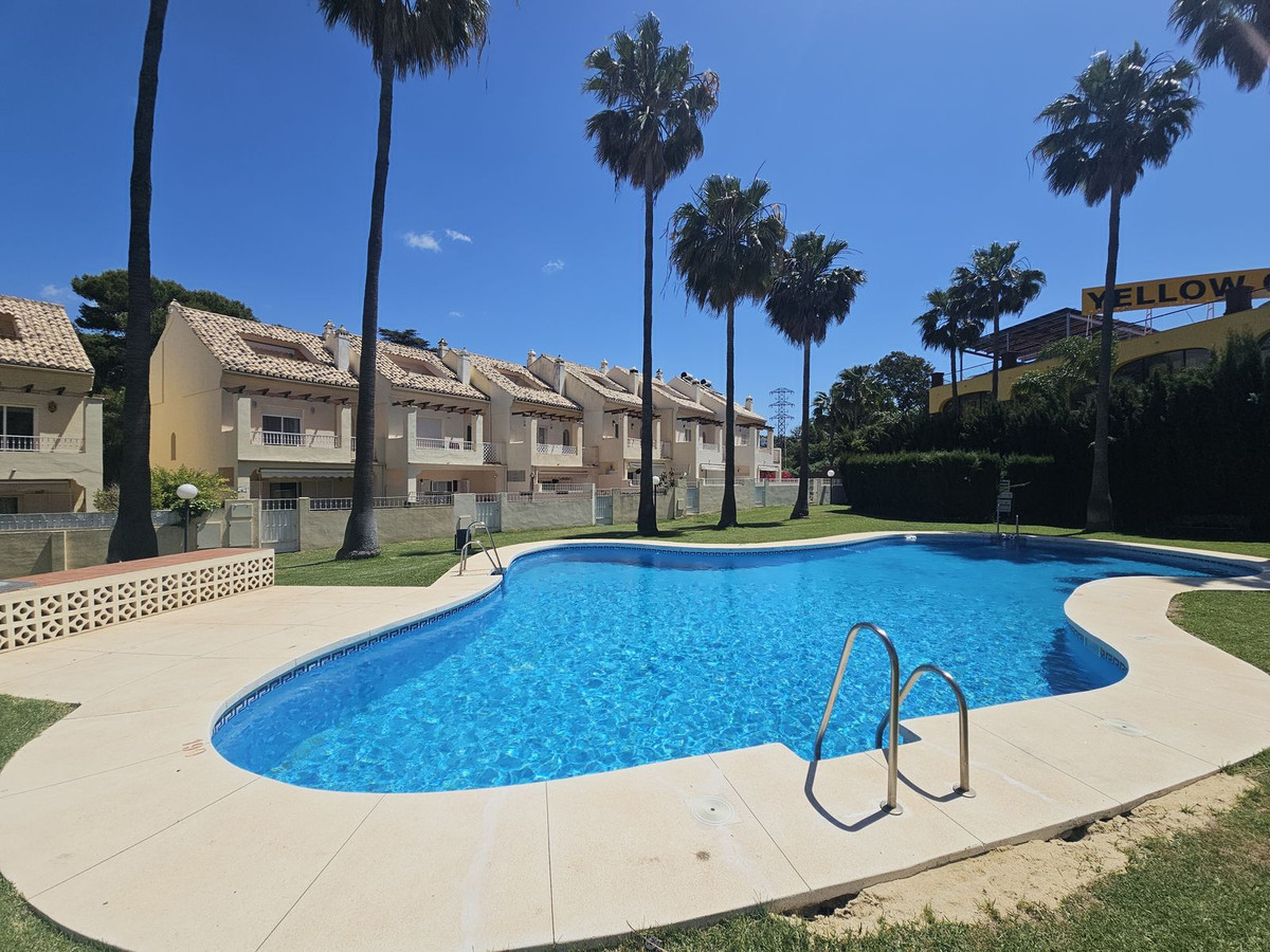 4 Bed Townhouse for sale in Marbella Costa Del Sol, Málaga, Spain