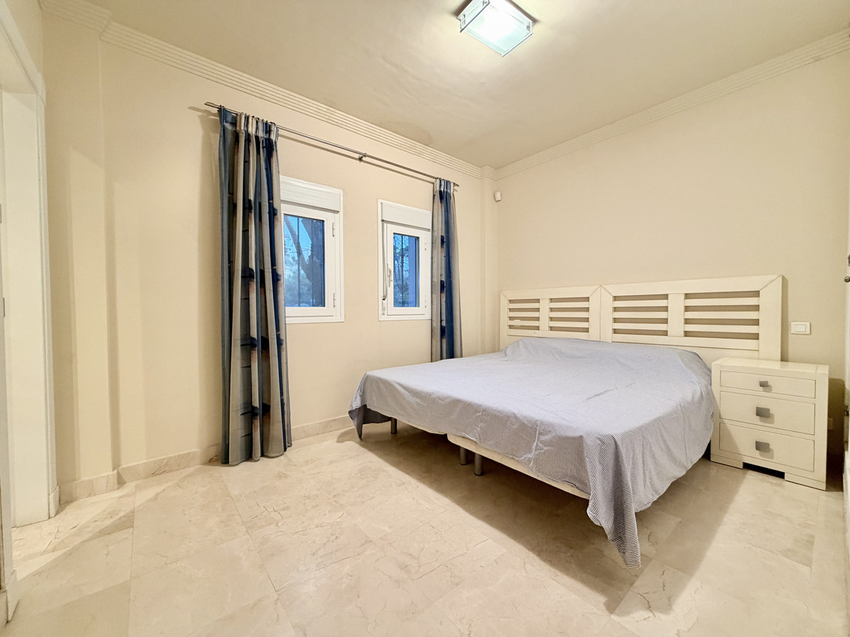 2 Bed Apartment for sale in Estepona Costa Del Sol, Málaga, Spain