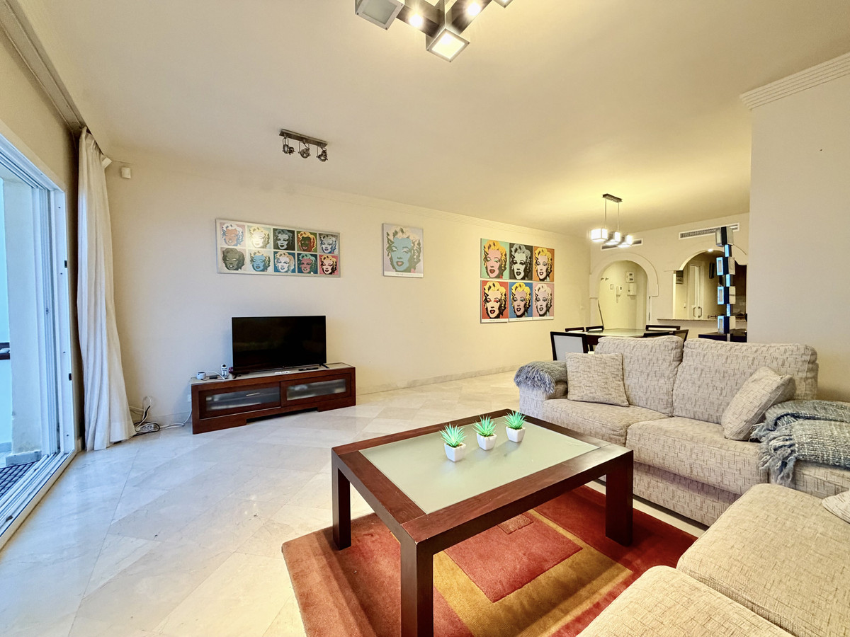 2 Bed Apartment for sale in Estepona Costa Del Sol, Málaga, Spain