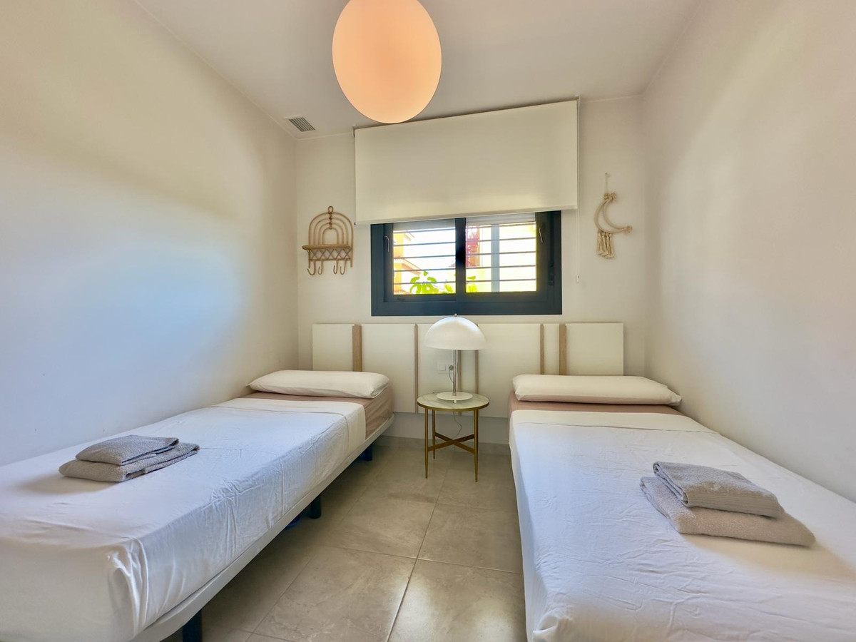 Se vende Apartamento Planta Baja de 2 dormitorios en Costa Blanca, Alicante, España