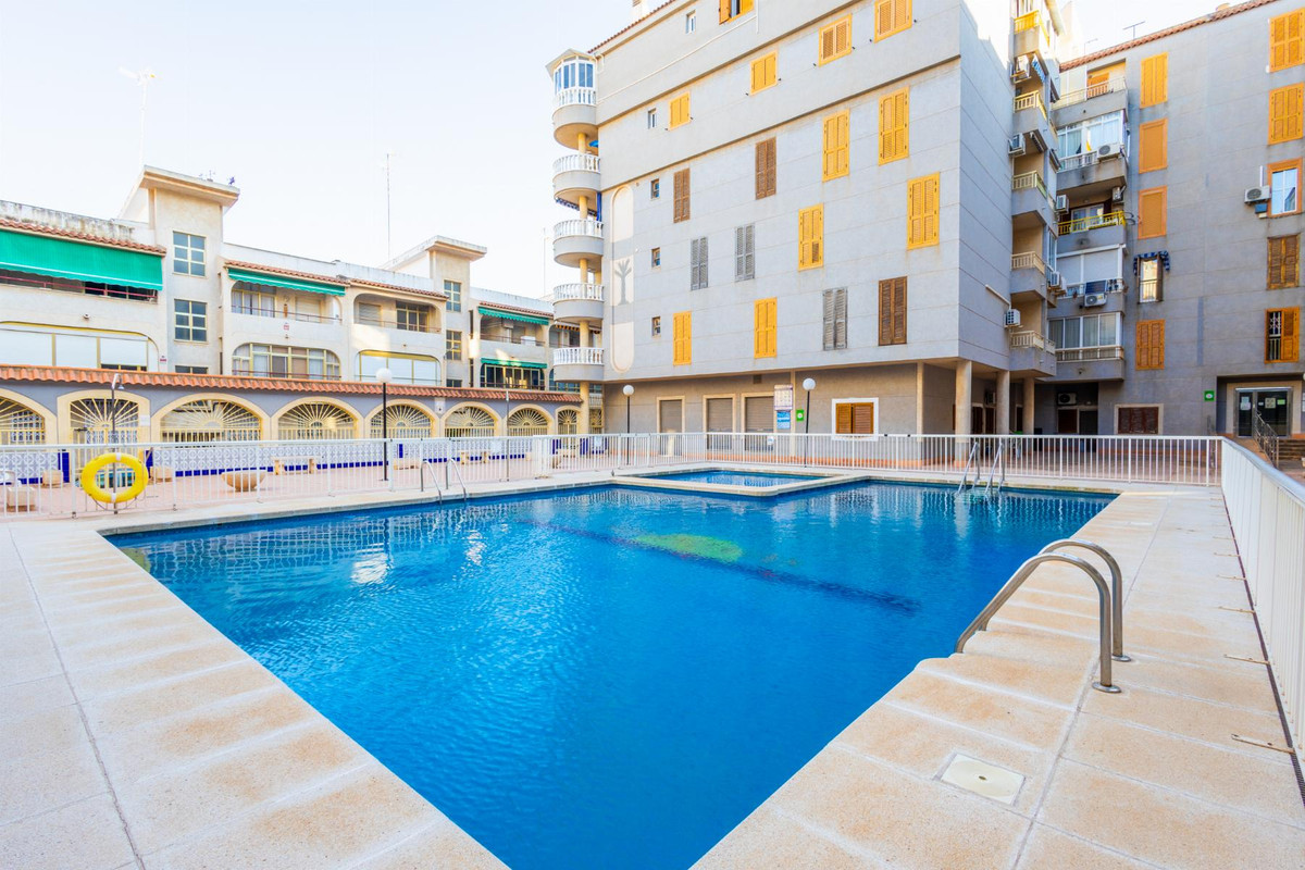 Se vende Ático de 2 dormitorios en Costa Blanca, Alicante, España