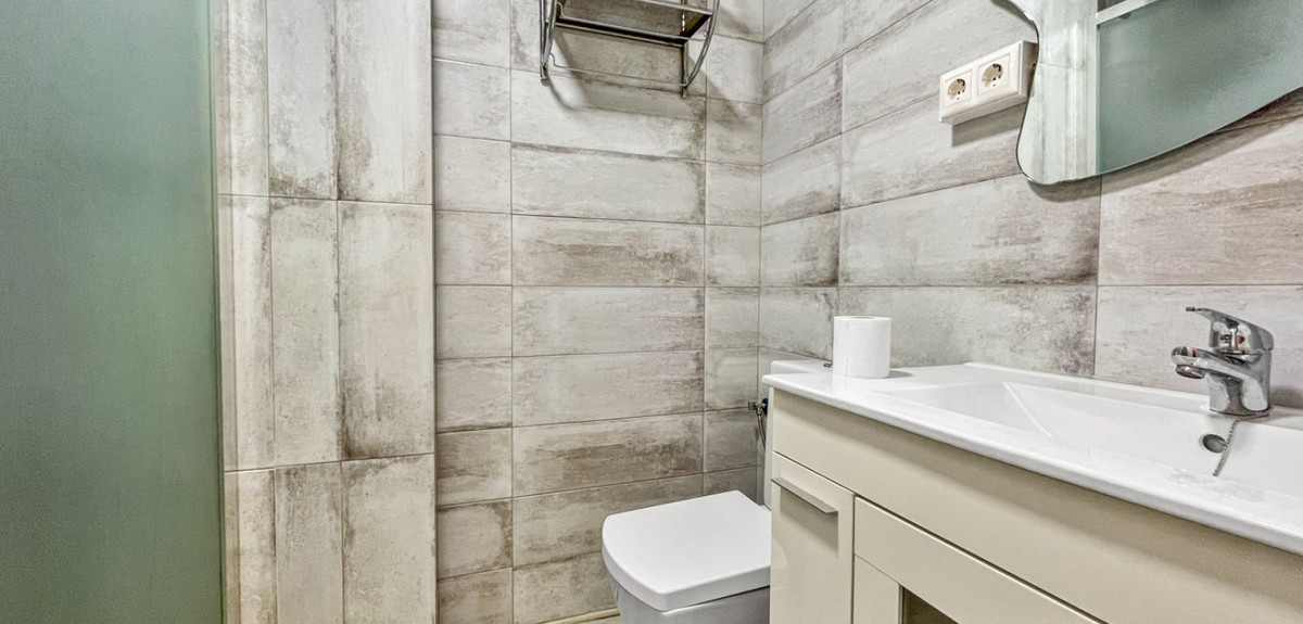 4 Bed Apartment for sale in Guardamar Del Segura Costa Blanca, Alicante, Spain