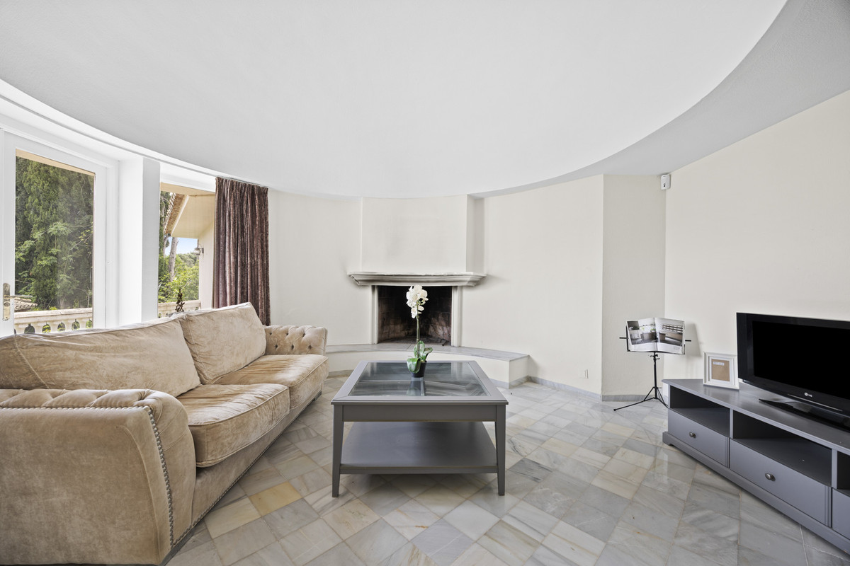 3 Bed Townhouse for sale in Benahavís Costa Del Sol, Málaga, Spain