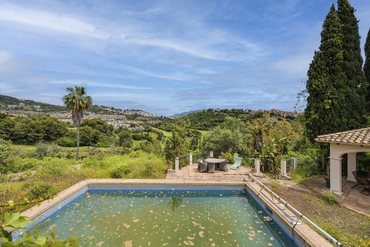 3 Bed Townhouse for sale in Benahavís Costa Del Sol, Málaga, Spain