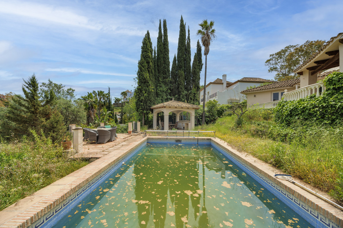 3 Bed Townhouse for sale in Benahavís Costa Del Sol, Málaga, Spain