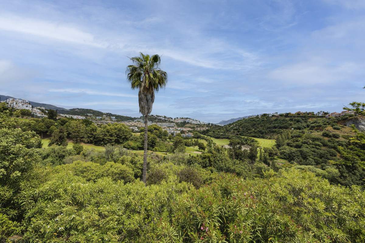 3 Bed Townhouse for sale in Benahavís Costa Del Sol, Málaga, Spain
