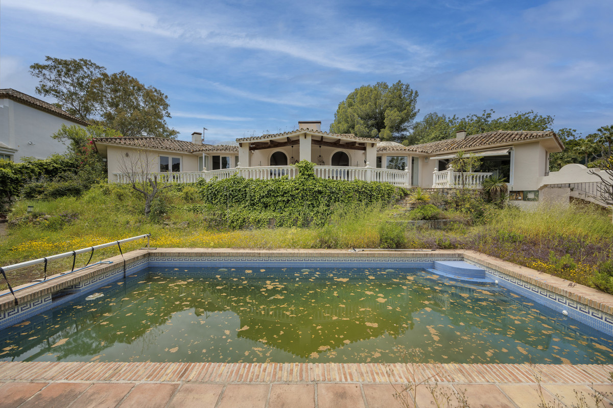 3 Bed Townhouse for sale in Benahavís Costa Del Sol, Málaga, Spain