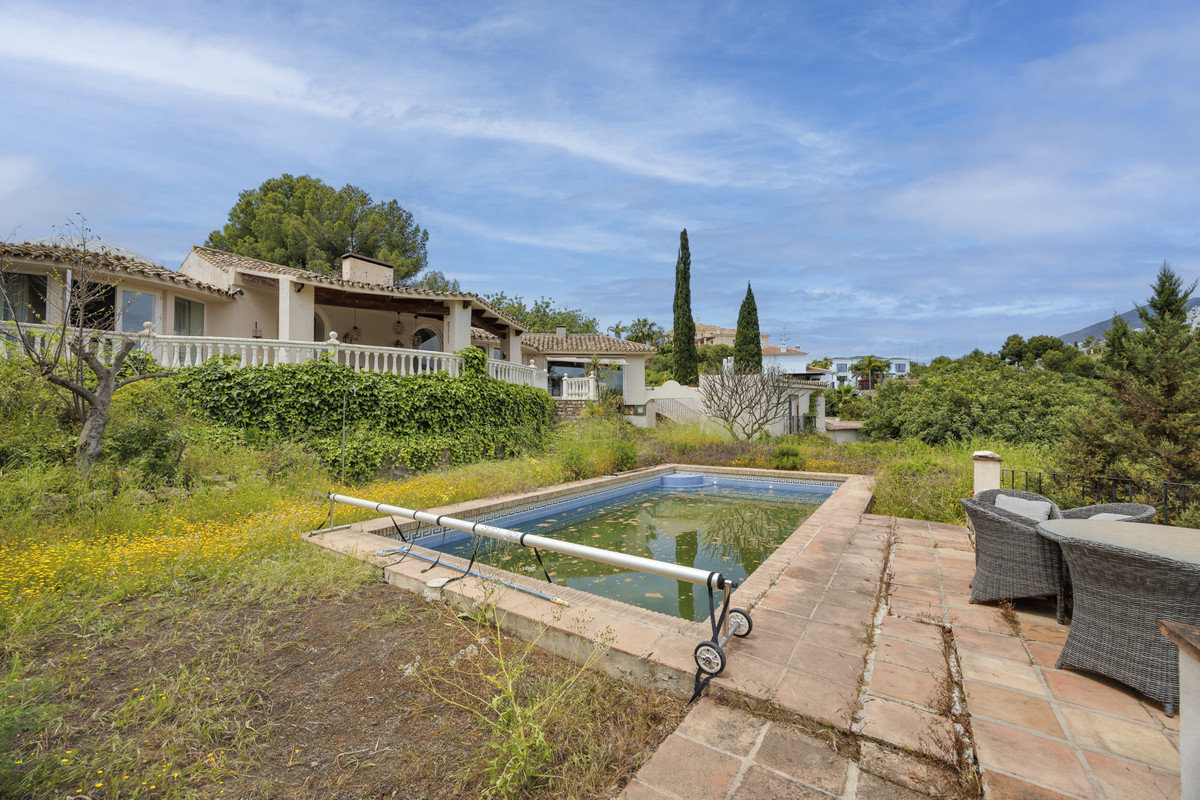 3 Bed Townhouse for sale in Benahavís Costa Del Sol, Málaga, Spain