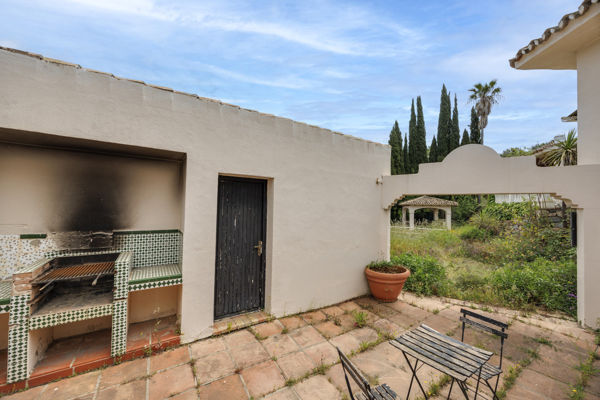 3 Bed Townhouse for sale in Benahavís Costa Del Sol, Málaga, Spain