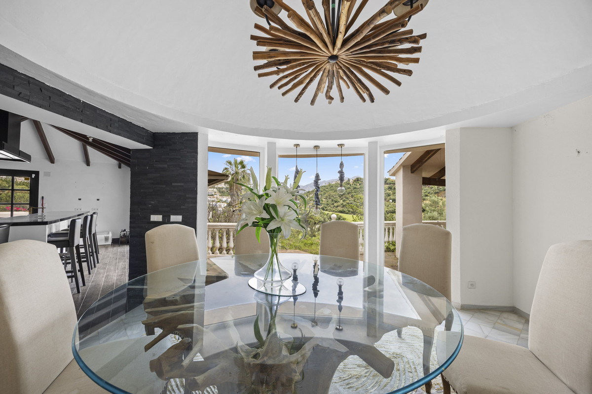 3 Bed Townhouse for sale in Benahavís Costa Del Sol, Málaga, Spain