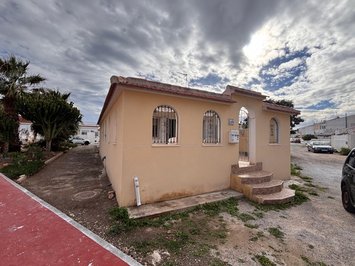 Se vende Villa - Chalet de 2 dormitorios en Costa Blanca, Alicante, España