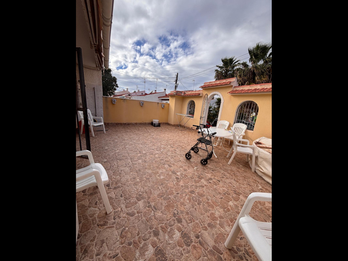 Se vende Villa - Chalet de 2 dormitorios en Costa Blanca, Alicante, España