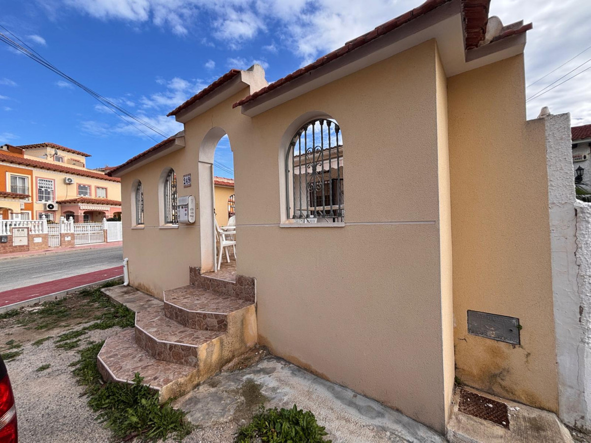 Se vende Villa - Chalet de 2 dormitorios en Costa Blanca, Alicante, España