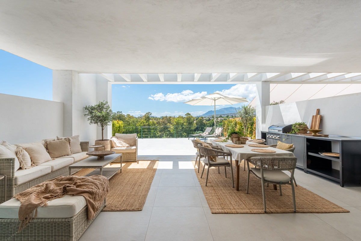 4 Bed Townhouse for sale in San Pedro De Alcántara Costa Del Sol, Málaga, Spain
