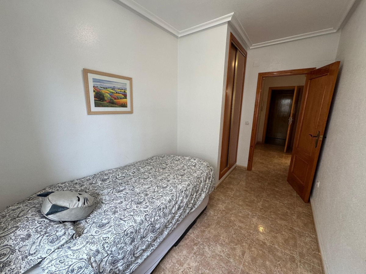 Se vende Apartamento Planta Media de 2 dormitorios en Costa Blanca, Alicante, España