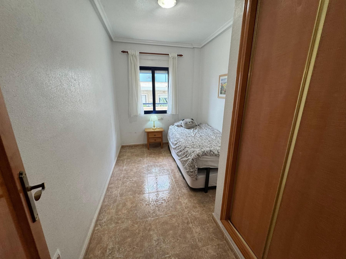 Se vende Apartamento Planta Media de 2 dormitorios en Costa Blanca, Alicante, España