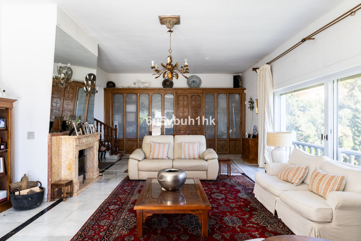 5 Bed Townhouse for sale in Marbella Costa Del Sol, Málaga, Spain
