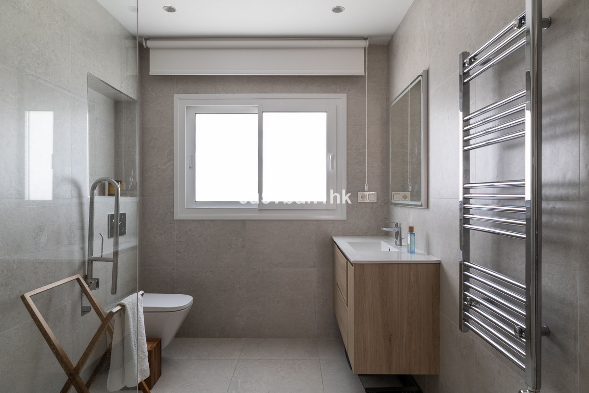 5 Bed Townhouse for sale in Marbella Costa Del Sol, Málaga, Spain